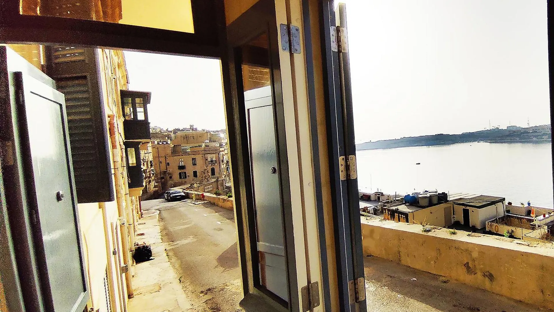 Oasis 22 Savynomad Harbour Residences Wow Views Valletta